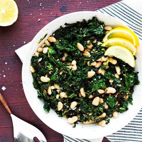 Sautéed Kale with Garlic and White Beans